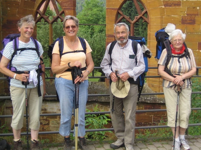 Vor der Ruine Gnadenberg